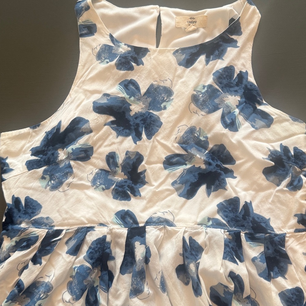 Boutique sundress - Picture 2 of 6